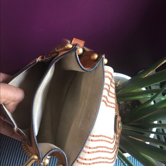 Chloe Hudson cross-body bag - Picture 6 of 8